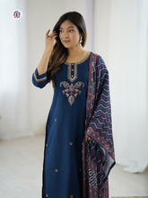 PAIR OF TOP-BOTTOM DUPATTA