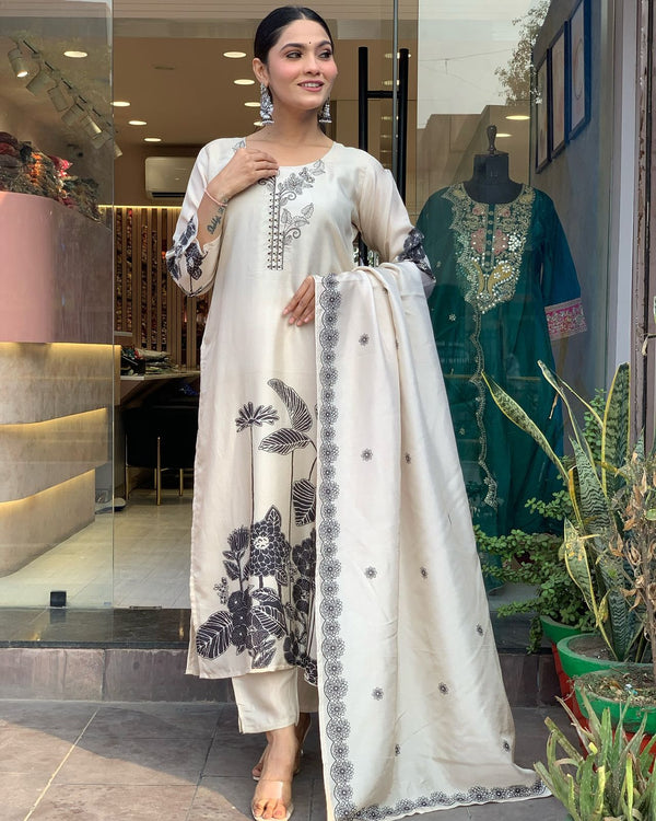 *Introducing New 3 pcs set for party wear*